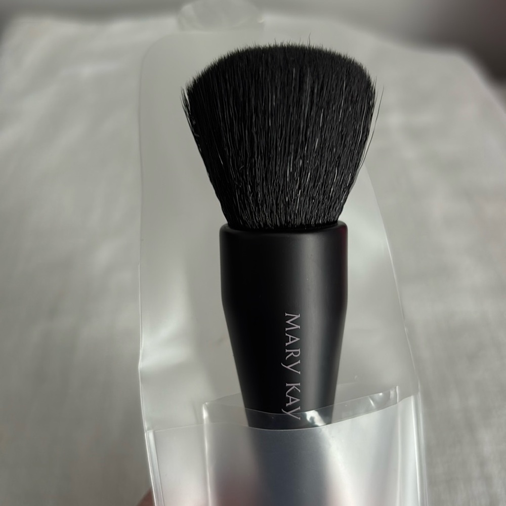Mary Kay Powder Foundation Brush NEW